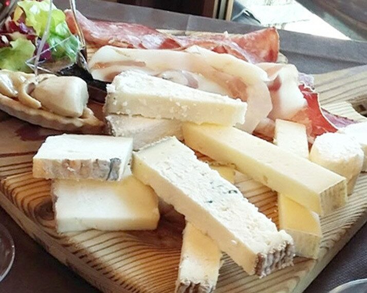 Autunno Goloso: 7 Formaggi Irresistibili da Scoprire e Gustare 🍂🧀